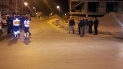 Ailesiyle tartışan genç, kız kardeşini rehin aldı