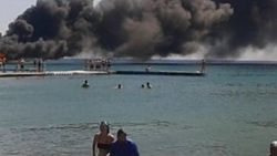 Ayvalık'ta tur teknesi cayır cayır yandı İZLE