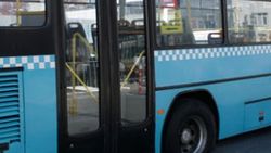 İstanbul'da metro inşaatı yakınlarında yol çöktü