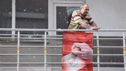 Bayrak asan dayı referandumda evet diyecek