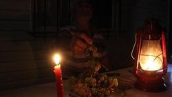 Muğla'da 45 yıldır evlerine elektrik bekleyen aile