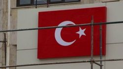 Diyarbakır Büyükşehir Belediyesi'ne yeni tabela asıldı