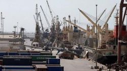 Yemen BM’den gelen insani yardım vinçlerini limana almadı