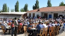 Köylüler 40 yıl sonra yağmur duasına çıktı