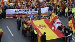 Katalanlar İspanyol bayraklı askı takan adamı öldürdü