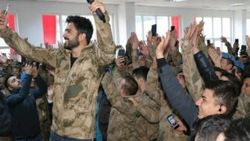 Yusuf Güney bu kez Şanlıurfa’da Mehmetçiği coşturdu