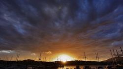 Bodrum'da gün batımı izleyenleri büyüledi
