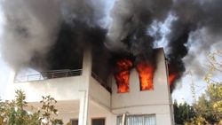 Bodrum'da yangın: 1 ölü, 3 yaralı