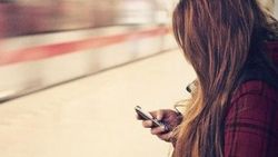 Belgelerin aslını istedi, sekreter Aslı geldi
