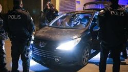 Dur ihtarına uymayan sürücü 100 şişe içkiyle yakalandı
