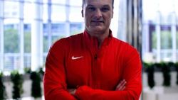 Alpay Özalan, AK Parti'den aday adayı oldu