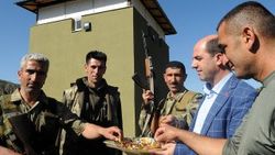Vatan nöbetinde bayramlaşma