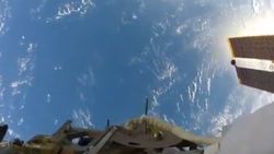 NASA astronotu uzay yürüyüşü sırasında Dünya'yı görüntüledi