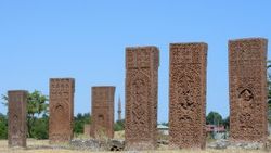 Dünyanın en büyük Türk İslam mezarlığı: Ahlat Selçuklu