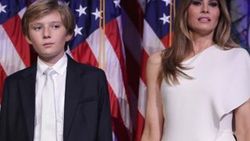 Melania Trump ve oğlu yazın Beyaz Saray'a taşınacak