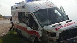 Kahramanmaraş'ta ambulansla minibüs çarpıştı