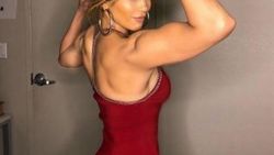 Jennifer Lopez: Süper kadın gibi hissediyorum