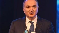 Bakan Özlü : Yerli otomobil ilk olarak taksi olacak