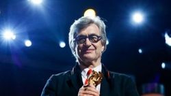Berlinale'nin onur ödülü Wim Wendersin oldu