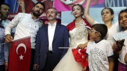 Nikahları demokrasi nöbetinde kıyıldı