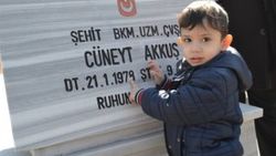 Şehit çocuğu duygulandırdı: Bu benim babam