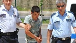 Antalya'da Alman kadına usturalı gasp teşebbüsü