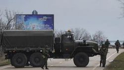 Rus helikopterleri Kırım'a girdi