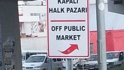CHP'li Kuşadası Belediyesi'nin komik İngilizce tabelaları