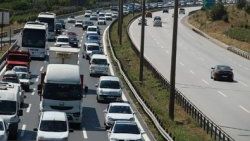 Bolu'da trafik 10 kilometreyi buldu