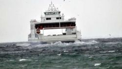 Marmara'da şiddetli rüzgar nedeniyle bazı seferler iptal
