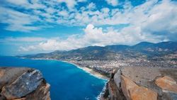 Doğusuyla batısıyla Antalya