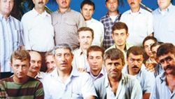 Bu fotoğraftaki 14 maden işçisi artık yok