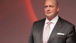 Mustafa Koç'un mezarı 24 saat korunuyor