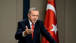 CHP'den Erdoğan ve Davutoğlu hakkında suç duyurusu