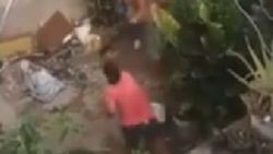 Aldatılan kadın kocasını attığı taşla yere yığdı