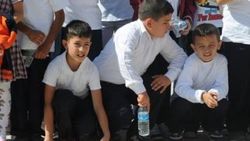 Tokat Valisi: Törenlerde çocukları ayakta bekletmeyin