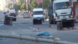 Cizre'de PKK polis aracına roketatarla saldırdı: 1 şehit