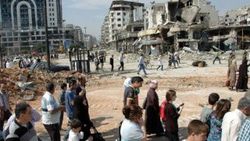 Suriyeliler Esad'ın ele geçirdiği Humus'a dönüyor İZLE
