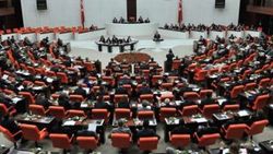 Demokratikleşme Paketi Anayasa Komisyonu'ndan geçti