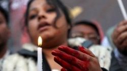 Hindistan'daki toplu tecavüze idam cezası