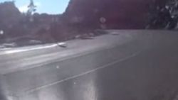 Virajlı dağ yolunda frene basan sürücü uçuruma yuvarlandı