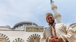 ABD'de bir camiye ilk defa mahya asılacak