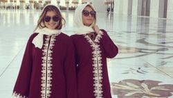 Paris Hilton'dan cami ziyareti fotoğrafları