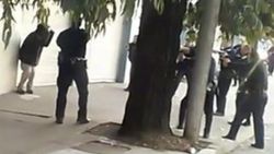 ABD'li polisler adamı kurşun yağmuruna tuttu