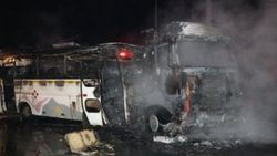 İşçileri taşıyan midibüs ile tır çarpıştı: 16 yaralı
