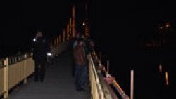 Adana'da genç kız köprüden atladı