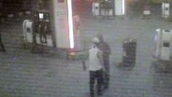 Adana'da bir soyguncu pompacıyı gasp etti İZLE