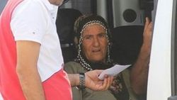 Otobüste uyuyakalan kadını soydular
