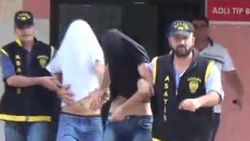 Adana'da gaspçılar dolmuş parası verdiler
