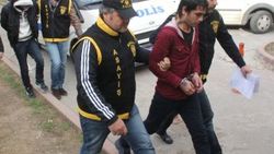 Adana'da gaspçıyı dövmesi ele verdi